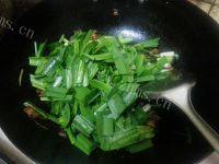 自制蒜苗回锅肉做法图解8)