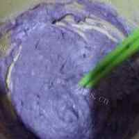 可口的紫薯发糕的做法图解四