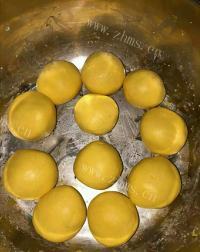 自制芝麻南瓜饼做法图解4)
