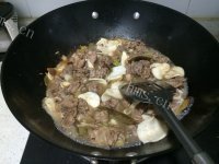 美味青椒杏鲍菇焖鸭做法图解6)