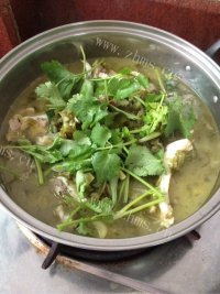 美味麻辣酸菜鱼头做法图解7)
