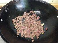 美味的番茄牛肉意大利面做法图解7)