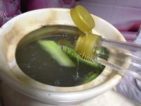莲藕玉米排骨汤做法图解9)