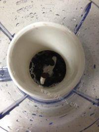 老爸做的黑豆浆做法图解3)