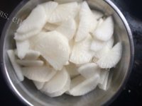 口感丰富的萝卜烧肉做法图解1)