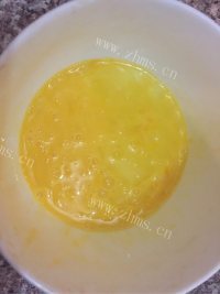 美味的早餐鸡蛋卷饼做法图解2)