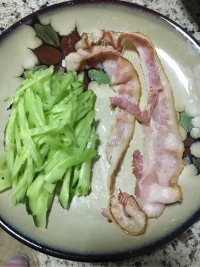 培根鸡蛋卷做法图解1)