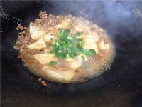 营养丰富的肉末烧豆腐做法图解7)