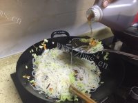 美味的炒粉干做法图解7)