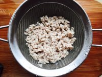 美味的青豆瘦肉小米粥 做法图解8)