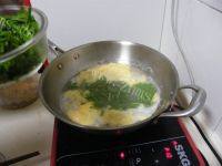 十分诱人的韭菜鸡蛋汤