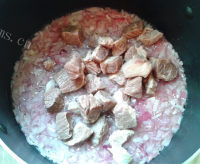 妈妈最爱的牛肉咖喱饭做法图解6)