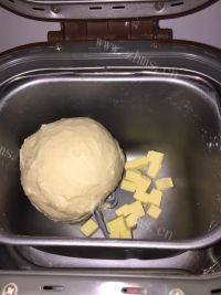 自制肉松面包卷做法图解2)