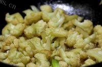 香香的清炒花菜做法图解7)