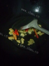 色泽鲜亮的清炒茼蒿做法图解2)
