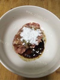 热腾腾的肉末豆腐做法图解1)