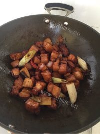 家常菜红烧肉做法图解6)