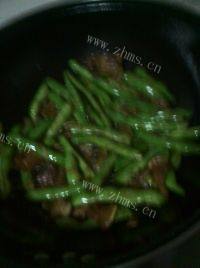 土豆豆角炖肉做法图解6)