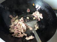 家常菜茭白炒肉片做法图解4)