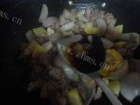 家常菜五花肉炖土豆做法图解6)