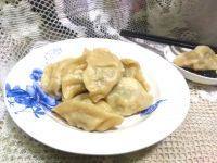 自己做的芹菜猪肉饺子