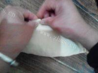 色泽不错的韭菜盒子做法图解4)