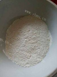 好吃的芹菜猪肉虾仁水饺做法图解1)