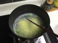 热腾腾的小米鲜虾粥做法图解4)