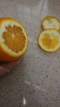 简单的盐蒸橙子做法图解3)