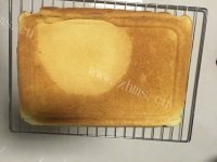 自制蓝莓蛋糕卷做法图解11)