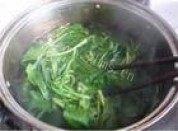 诱人的蒜蓉菠菜做法图解1)