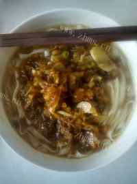 美味的酸菜面