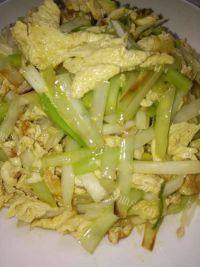 家常菜韭菜炒鸡蛋
