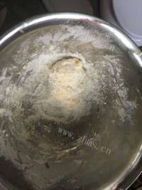 好吃迷你黄油面包卷做法图解2)