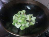 简单美味的丝瓜炒肉做法图解8)