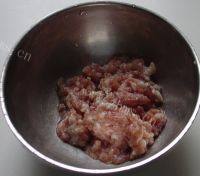 家常菜肉末烧茄子做法图解5)