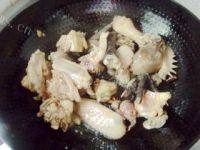 「DIY美食」土豆炖鸡做法图解8)