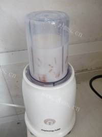 特下饭的芒果奶昔做法图解5)