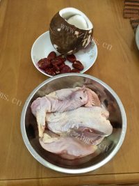 椰子煲鸡做法图解1)