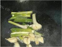诱人的土豆丝炒肉做法图解4)