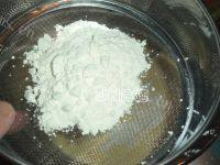 美味的斑马纹戚风蛋糕做法图解7)