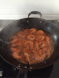 美味的油闷大虾做法图解6)