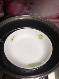 好吃的蟹黄鲜虾滑蛋羹做法图解7)