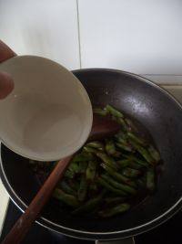 口感极佳的油焖四季豆