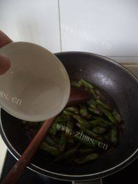口感极佳的油焖四季豆