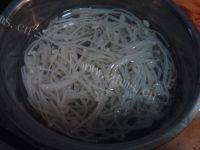 健康美食凉拌金针菇做法图解8)