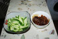 家常黄瓜炒肉做法图解2)