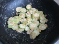 美味的上汤丝瓜做法图解7)