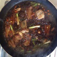 香喷喷的排骨焗饭做法图解3)