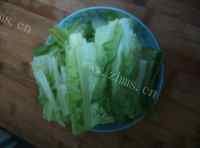 色味俱佳的清炒油麦菜做法图解2)